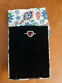 Kadın Zirkon taşlı kalpli yüzük