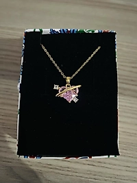 Kalpli kadın pembe taşlı kolye